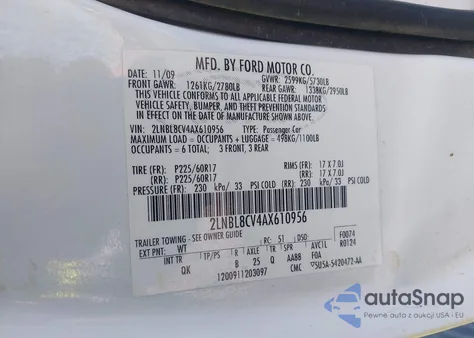 2010 Lincoln Town Car Signature Limited из США, поврежденный, VIN 2LNBL8CV4AX610956